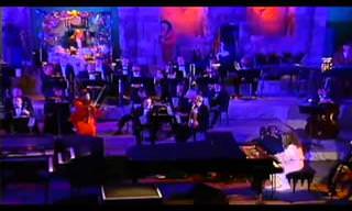 Música, beleza e encantamento: Yanni na Acrópolis de Atenas